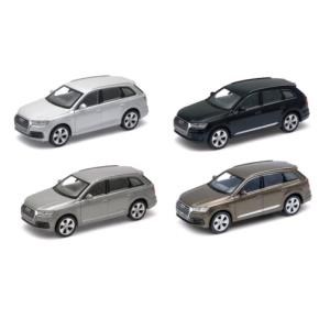 Машина металл 4.75" audi Q7 инерц. открыв. двери в дисплее 43706D