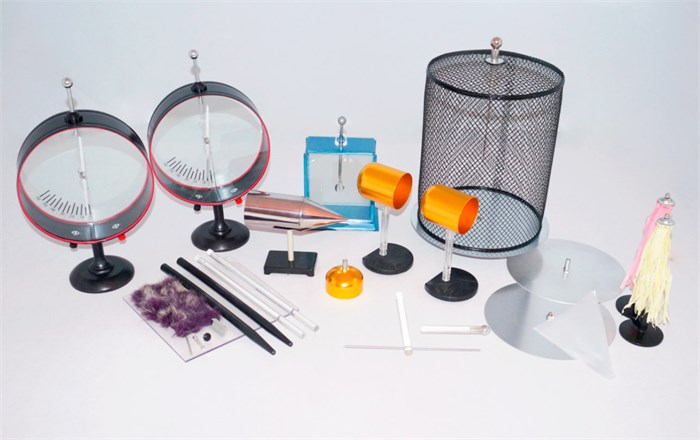 Комплект приборов для опытов по электростатике (демонстрационный) 2677