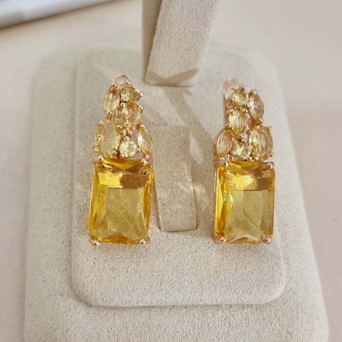 Серьги с крупным камнем Каталог >> Бижутерия >> Ювелирная бижутерия коллекция "Дубай" покрытие позолота, вставка: стекло и фианиты, цвет: желтый, арт.313.575 313.575