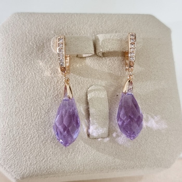 Серьги с кристаллом под Swarovski Каталог >> Бижутерия >> Ювелирная бижутерия коллекция "Дубай", покрытие позолота, цвет: сиреневый, арт.414.477 414.477