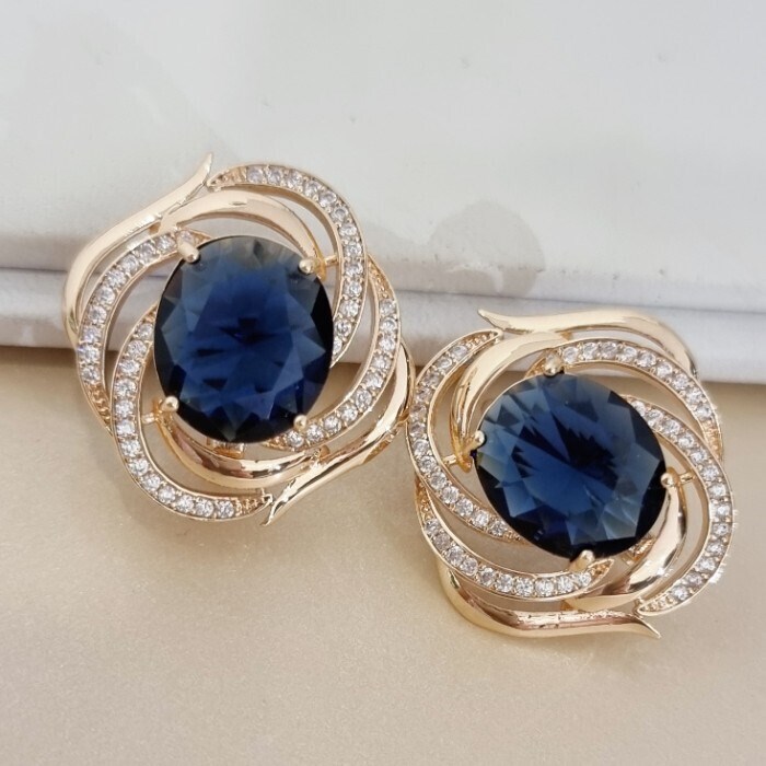 Серьги с крупным камнем Каталог >> Бижутерия >> Ювелирная бижутерия коллекция "Дубай" покрытие позолота, вставка: стекло и цирконы, цвет: синий и прозрачный, арт.215.732 215.732