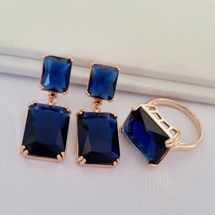Комплект Каталог >> Бижутерия >> Ювелирная бижутерия коллекция  "Дубай" серьги и кольцо 19 р, покрытие: позолота, вставка: фианиты, цвет: сапфировый, арт.313.013-19 313.013-19