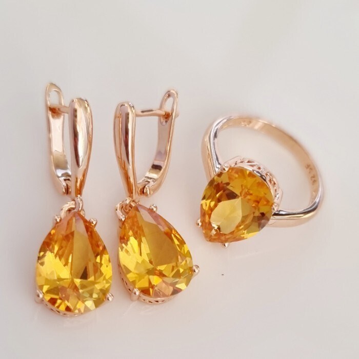 Комплект Каталог >> Бижутерия >> Ювелирная бижутерия коллекция  "Дубай" серьги и кольцо 17 р, покрытие: позолота, вставка: фианит, цвет: желтый, арт.313.090-17 313.090-17
