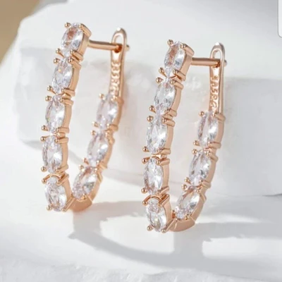 Серьги галочки с белыми камнями, покрытие позолота 585 пробы, арт.212.041 212.041