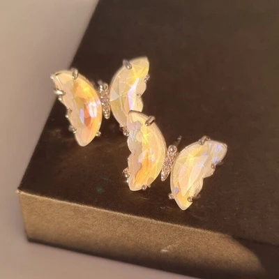 Эффектные серьги бабочки, цвет: прозрачный переливающийся, вставка: фианиты, 5,3, арт.001.575 001.575