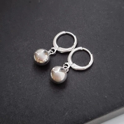 Серьги  висячие с зеркальными шариками, покрытие: посеребрение, № 012521, арт. 001.351 001.351
