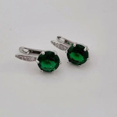 Серьги Каталог >> Бижутерия >> Ювелирная бижутерия посеребрение, фианит зеленого цвета, арт. 947.144 947.144