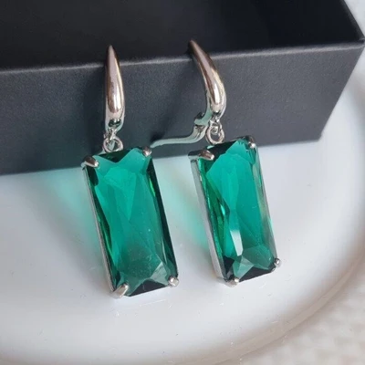 Серьги с крупным камнем, покрытие: посеребрение, цвет камня: зеленый, арт 411.581 411.581