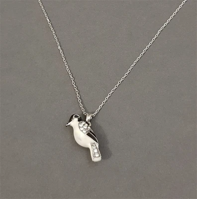 Кулон на цепочке "Птичка", черно-белый, арт. 043.164 043.164