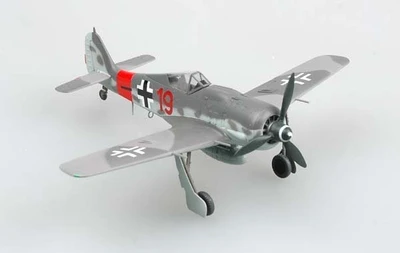 36361  авиация  Fw190A-8 RED8, 1944г. (1:72) 9580208363615