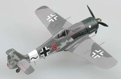 36364  авиация  Fw190A-8  "RED 8" IV./JG3,Uffz.Willi Maximowitz,06.1944  (1:72) 9580208363646
