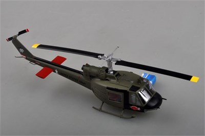 39316  авиация  UH-1C, 120th AHC, 3rd platoon,1969 (1:48) 9580208393162