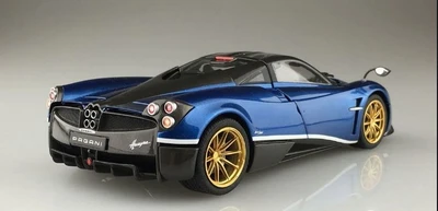 05599  автомобили и мотоциклы  Pagani Huayra Pachetto Tempesta  (1:24) 2000000105550