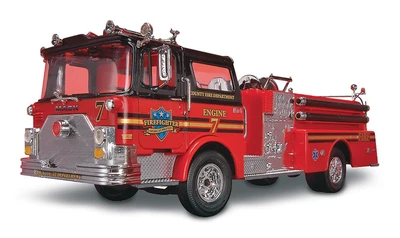 11225  автомобили и мотоциклы  Snap Tite Max Mack Fire Pumper  (1:32) 31445012259