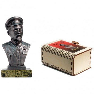 BustMet1/10-03  миниатюра  Бюст  Дзержинский Ф.Э.  (1:10) 2000000109008