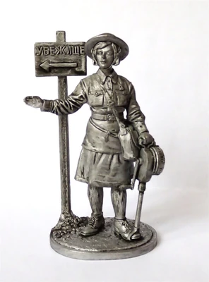 WW2-35  миниатюра  Девушка-инструктор МПВО с ручной сиреной, 1941-44гг. СССР 2000000114262