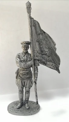 WW2-54  миниатюра  Ст.сержант погранвойск НКВД со знаменем, 1939-43 гг. СССР 2000000157771