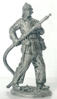 WW2-83  миниатюра  Боец пожарной охраны, 1941-45гг. СССР 2000002172529