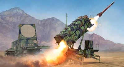 01022  техника и вооружение  ЗРК  M901 Launching Station & AN/MPQ-53 Radar set Patriot  (1:35) 2000002097228