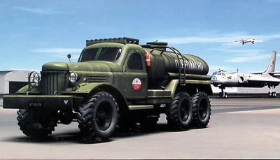 01102  техника и вооружение  З&Л-157 Soviet Fuel Truck  (1:72) 9580208011028