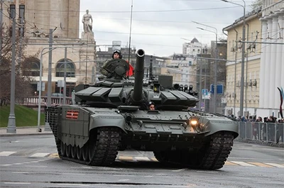 09561  техника и вооружение  Russian Танк-72B3 MBT Mod.2016 (1:35) 9580208095615