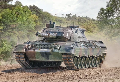 6481  техника и вооружение  LEOPARD 1 A5  (1:35) 8001283064811