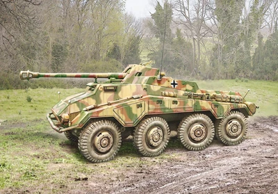 7047  техника и вооружение  SD.KFZ.234/4 (1:72) 8001283070478