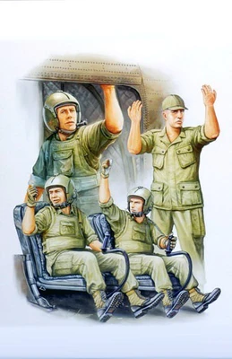 00417  фигуры  US Army CH-47 Crew in Vietnam  (1:35) 2000002110576