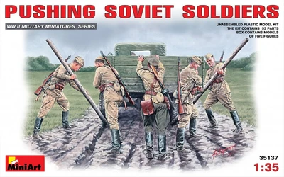 35137  фигуры  PUSHING SOVIET SOLDIERS  (1:35) 2000002108351