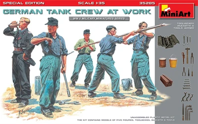 35285  фигуры  GERMAN TANK CREW AT WORK  (1:35) 4820183311917