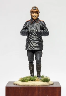 F32-001  фигуры  Russian WWI Pilot  (1:32) 2000002155386