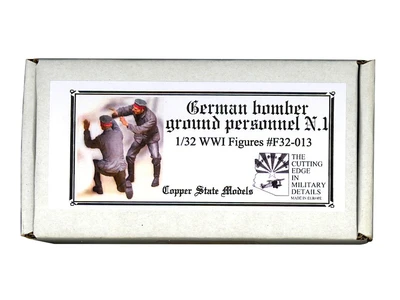 F32-013  фигуры  German bomber ground personnel N.1  (1:32) 4589913212763
