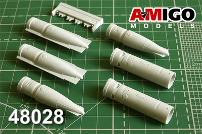 AMG 48028  дополнения из смолы  ПТБ-800 для С-17, С-25   (1:48) 2000002095187