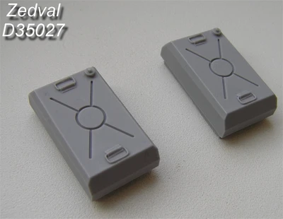 D35027  дополнения из смолы  Наружные топливные баки раннего типа для Tанк-55  (1:35) 2000002163787