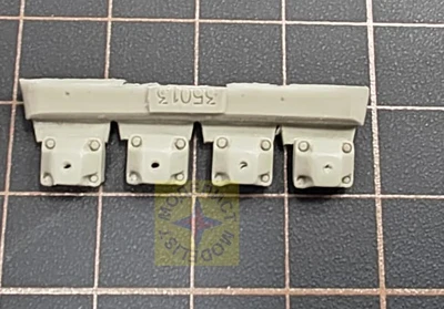 MC235013  дополнения из смолы  Крышки тоннелей подвески для ранних Танк-34  (1:35) 2000002157182