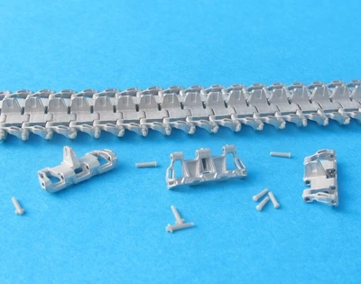 MTL-35013  траки наборные  Tracks for Pz.Kpfw.III/IV,1943-45 solid-horned "V"+perforation  (1:35) 2000000088945