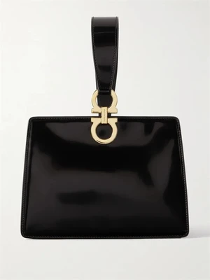 Миниатюрная сумка-клатч из блестящей кожи с украшениями Ferragamo, черный 47346019