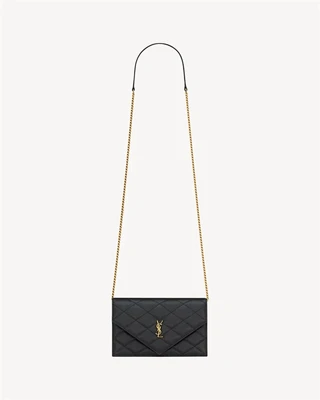 Кошелек на цепочке PARIS из кожи GRAIN DE POUDRE SAINT LAURENT, черный 47372387