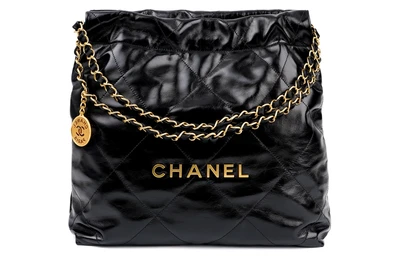 Сумка 22 малая через плечо из глянцевой телячьей кожи черная CHANEL 26483312