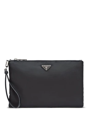 Prada сумка-клатч Re-Nylon с треугольным логотипом, черный 15691814