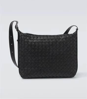 Путешественник Маленькая кожаная сумка через плечо Intreccio Bottega Veneta, Black-Silver 25641267