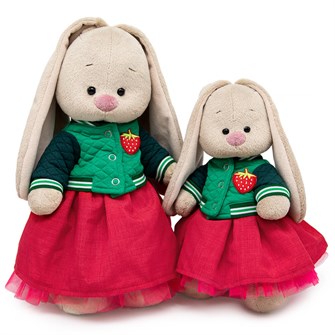 {{photo.Alt || photo.Description || 'Зайка Ми в бомбере с земляничкой'}}