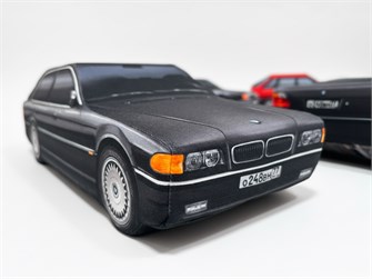 Мягкая игрушка-подушка-сувенир «BMW E38» — стиль и комфорт в деталях 188687