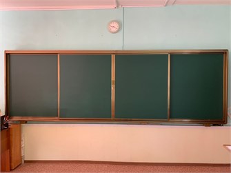 {{photo.Alt || photo.Description || 'Раздвижная рельсовая система для интерактивных панелей 86"'}}