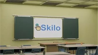 {{photo.Alt || photo.Description || 'Рельсовая раздвижная система универсальная с 4-мя меловыми/маркерными досками Skilo'}}