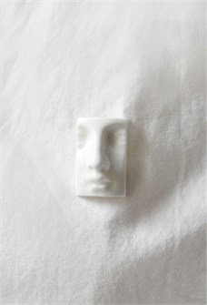 брошь«Нос» 003W1