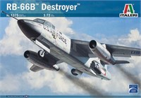 1375  авиация  RB-66B "DESTROYER"  (1:72) 2000002101048
