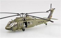 37017  авиация  Вертолет  UH-60A (1:72) 9580208370170