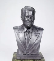 BustMet1/10-08  миниатюра  Бюст  Ельцин Б.Н.  (1:10) 2000000164502