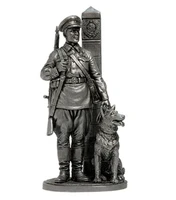 WW2-23  миниатюра  Младший сержант Пограничных войск НКВД с собакой, 1941 г. СССР 2000000091549